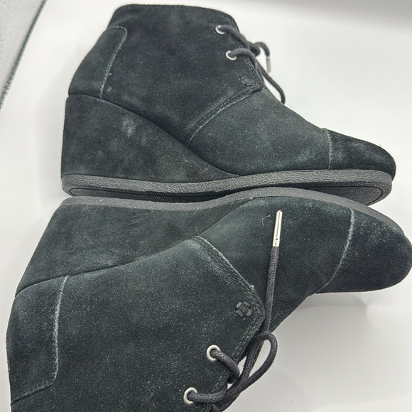 TOMS Women's Black Suede Desert Wedges Size 7 - Picture 14 of 16